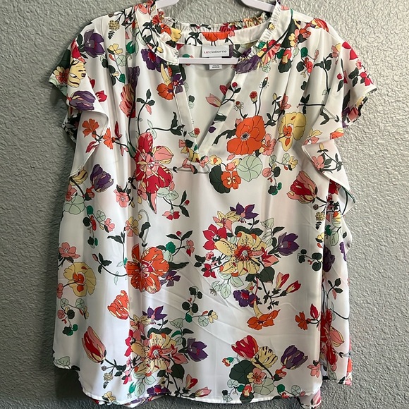 Liz Claiborne Tops - Liz Claiborne floral Blouse size 2X NWOT
